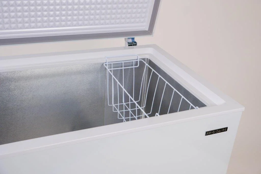 Frigidaire 10.3 Cu. ft. Chest Freezer, Garage Ready, EFRF1005, White