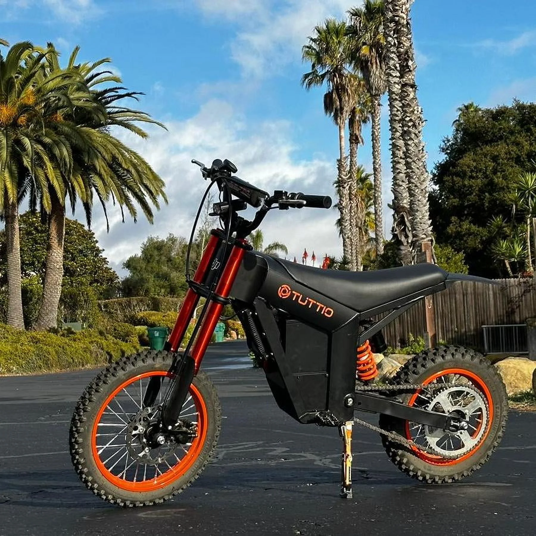 TUTTIO Soleil01 Electric Dirt Bike for Adults,2000W Motor,48V 21Ah Battery, 200N.m High Torque,Max 37Mph,All Terrain Motorized Dirt Bikes